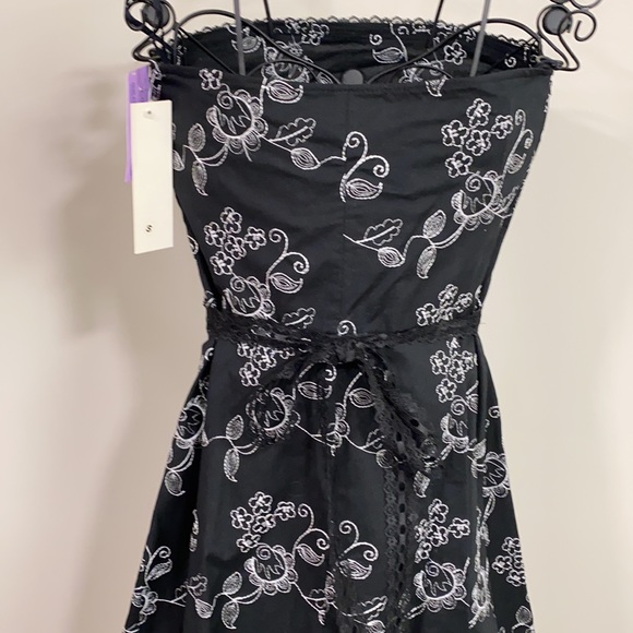 Necessary Objects Black Dress - Picture 5 of 7